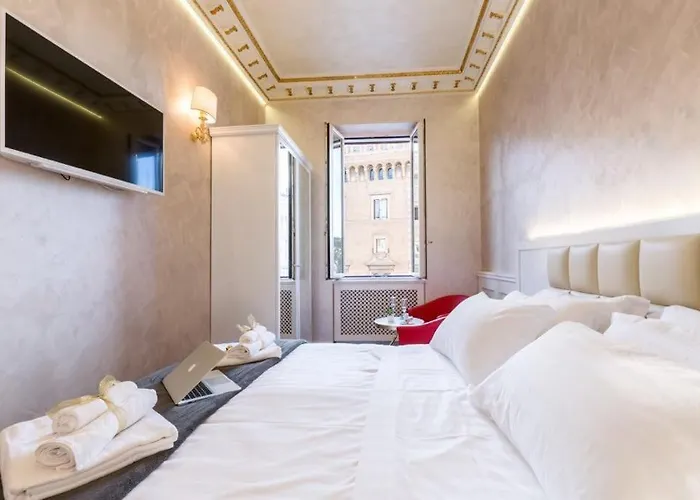 Piazza Venezia Luxury 4* Rom