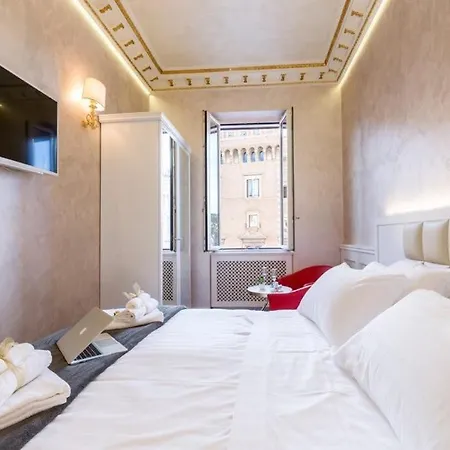 Piazza Venezia Luxury 4* Róma