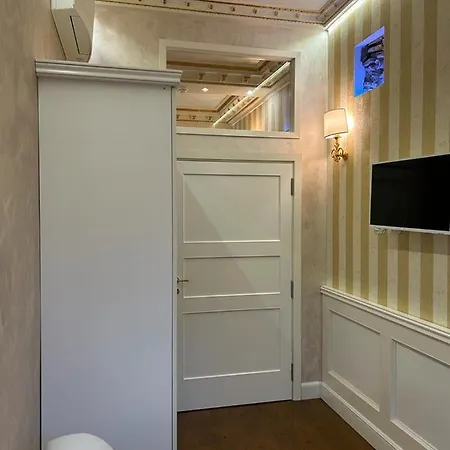 Piazza Venezia Luxury Guest house