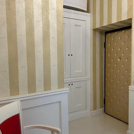 ゲストハウス Piazza Venezia Luxury