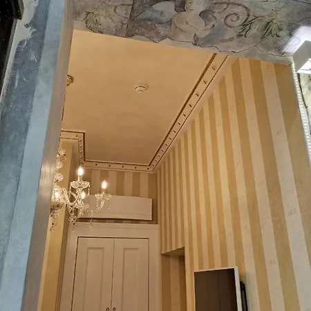 ゲストハウス Piazza Venezia Luxury