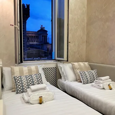 Piazza Venezia Luxury ゲストハウス 4*