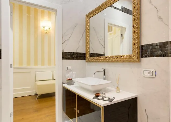 Piazza Venezia Luxury Konukevi