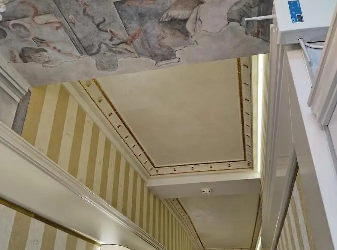 Konukevi Piazza Venezia Luxury Roma