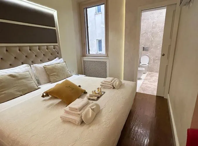 Piazza Venezia Luxury 4* Roma
