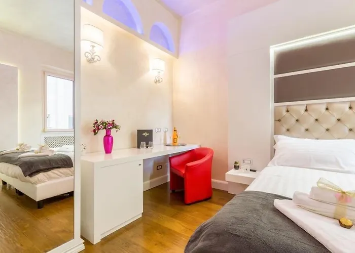 Piazza Venezia Luxury Konukevi