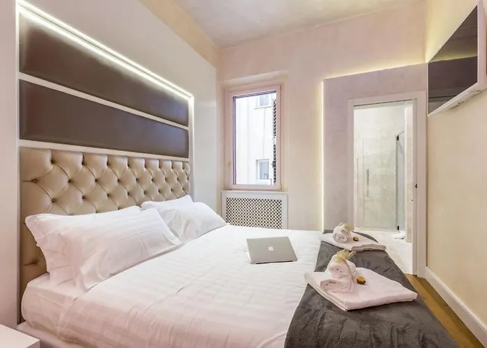 Piazza Venezia Luxury Konukevi 4*