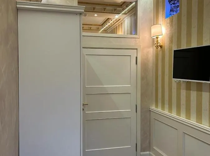 Piazza Venezia Luxury Konukevi