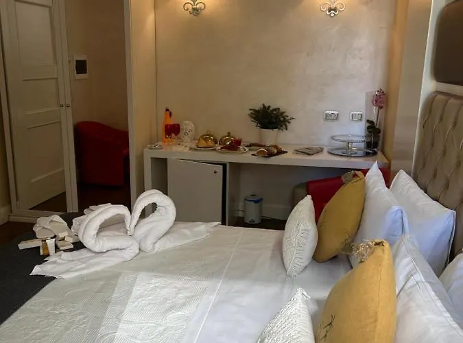 Piazza Venezia Luxury Konukevi Roma