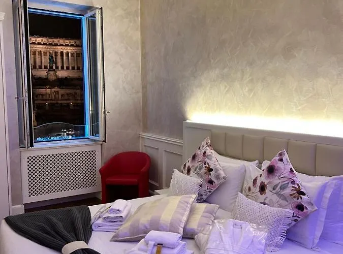 Piazza Venezia Luxury 4*