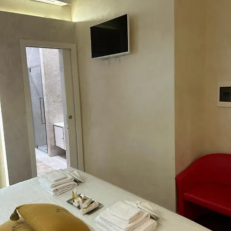 Piazza Venezia Luxury Rom