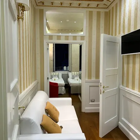 Piazza Venezia Luxury Gasthuis 4*
